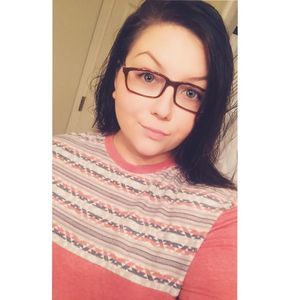 Meet your Posher, Della